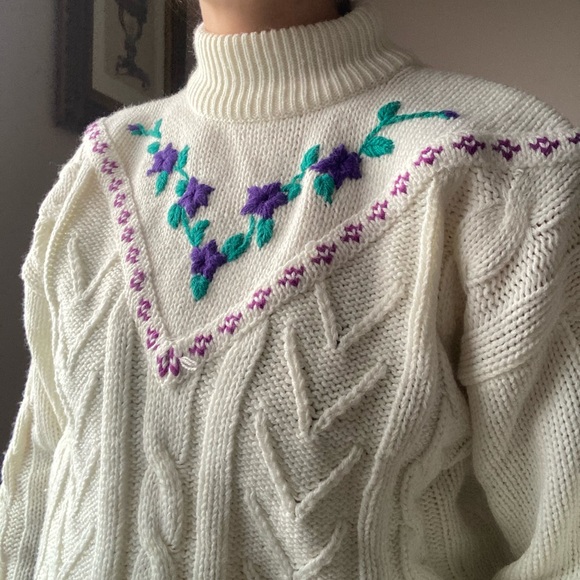 SOLD 🦋👵🏼Gramma knit sweater👵🏼🦋 - Picture 2 of 8